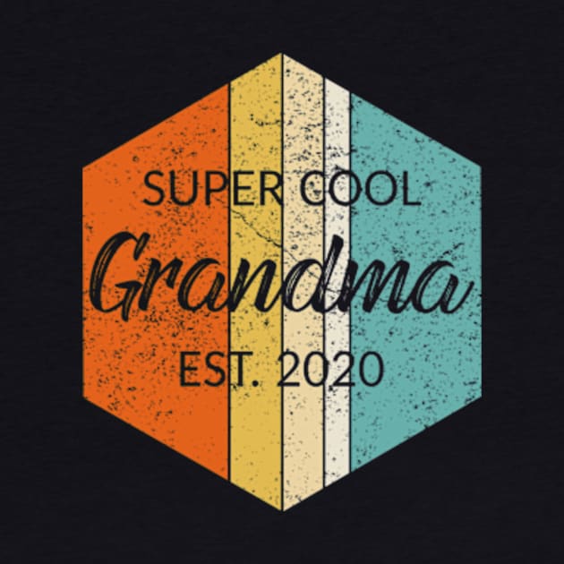 vintage grandma est 2020 gift by MinyMerch